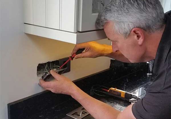 andrew-beaden-electrician-at-work Andrew Beaden Electrician At Work